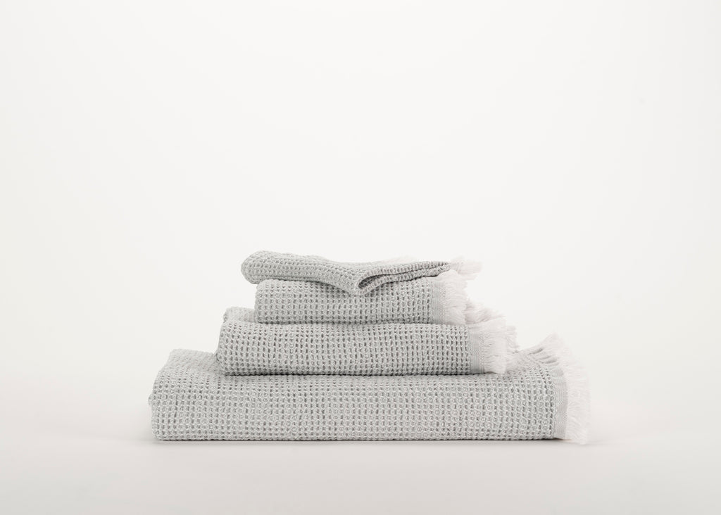 Abyss & Habidecor Bees Lightweight Waffle Weave Bath Towels in Platinum Silver
