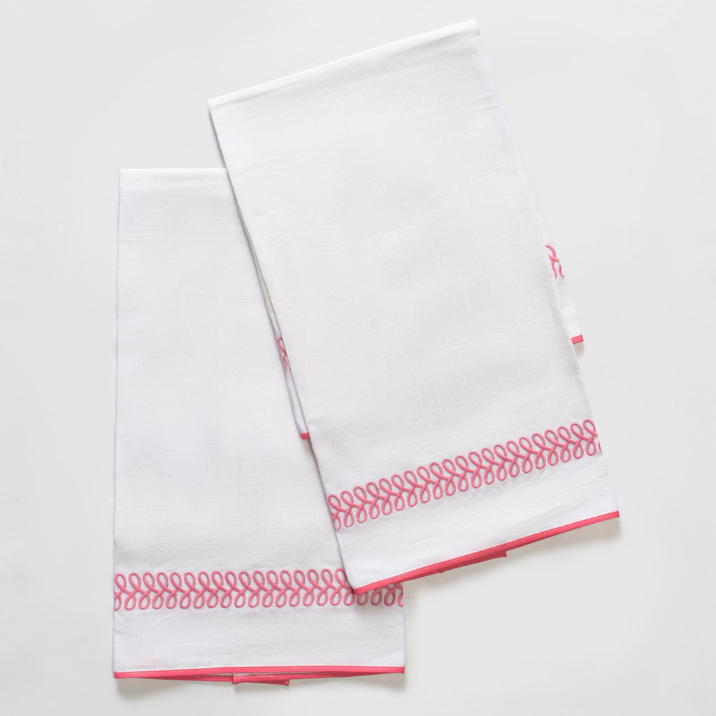 Matouk Schumacher Astor Braid Guest Towels in Peony Pink