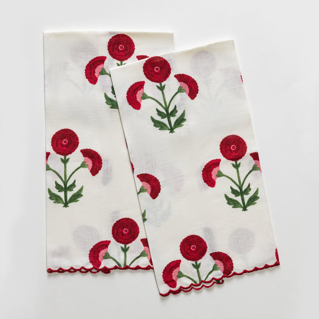 Matouk Schumacher Gisele Linen Guest Towels in Scarlet Red floral block print and red embroidery petite scallop