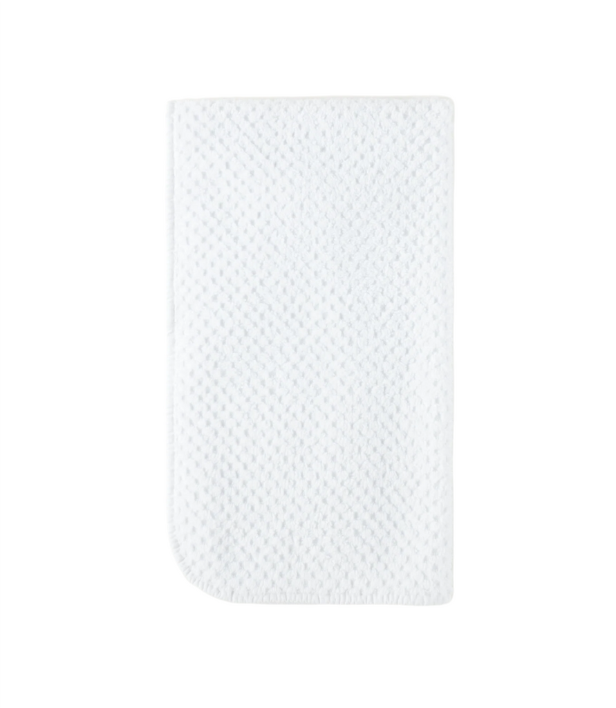 Introducing Catalina HandTowels, made from 100% cotton and weighing 565 grams for a luxurious feel. Imported from Portugal, these towels feature a two-tone checkerboard design with white trim and rounded corners. Hang easily with the towel loop for convenience.