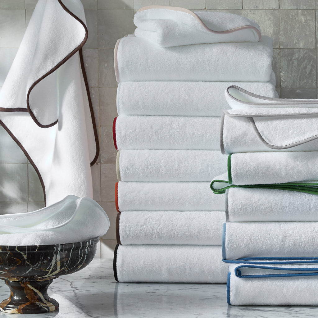 Matouk's Giza bath towels feature cotton that is grown in Egypt, woven in Portugal, then sewn in the USA. Giza is the best quality extra long staple cotton. This extraordinary Egyptian cotton is grown in the Nile River Valley, producing a product that is soft and smooth to the hand and ultra absorbent and long-lasting.