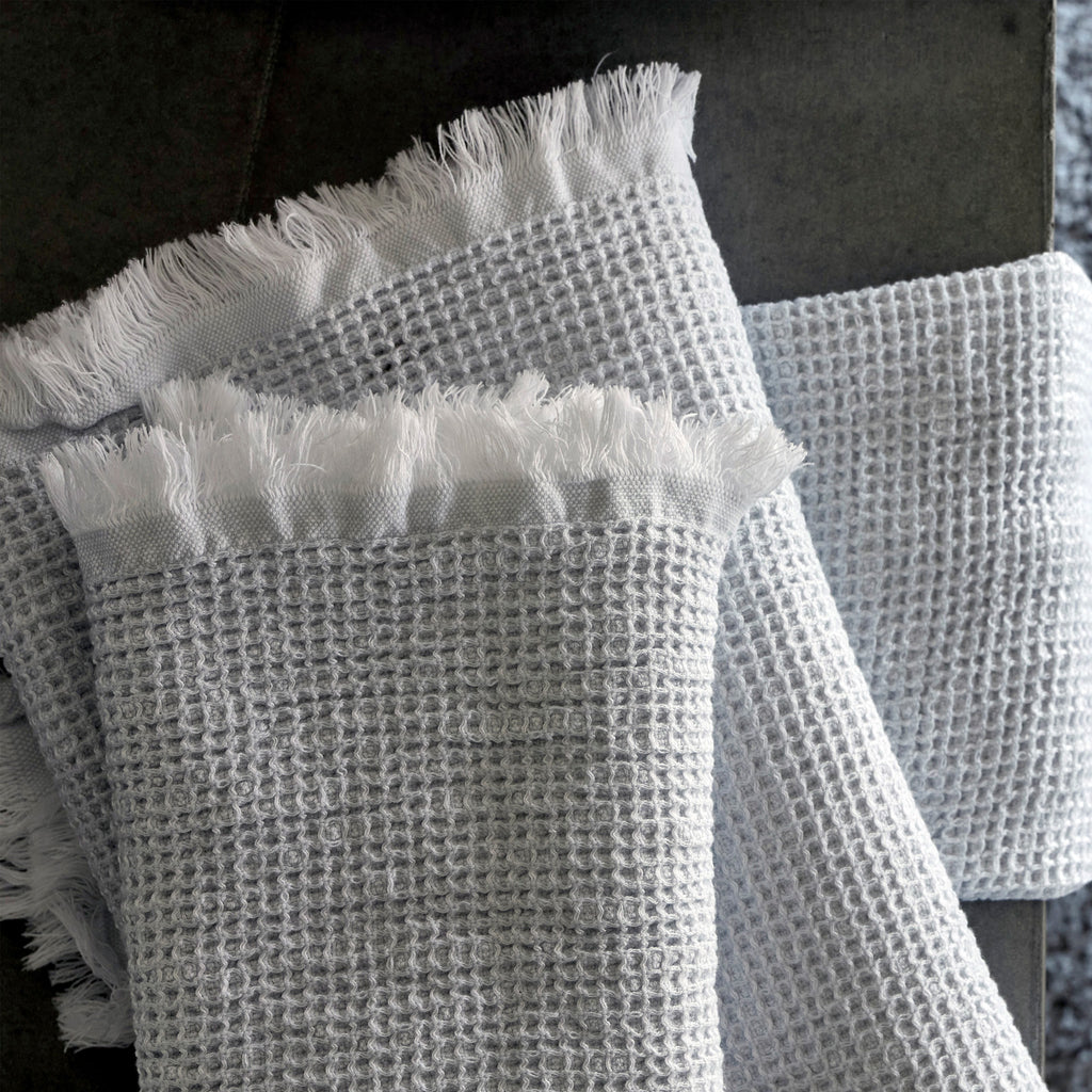 Abyss & Habidecor Bees Lightweight Waffle Weave Bath Towels in Platinum