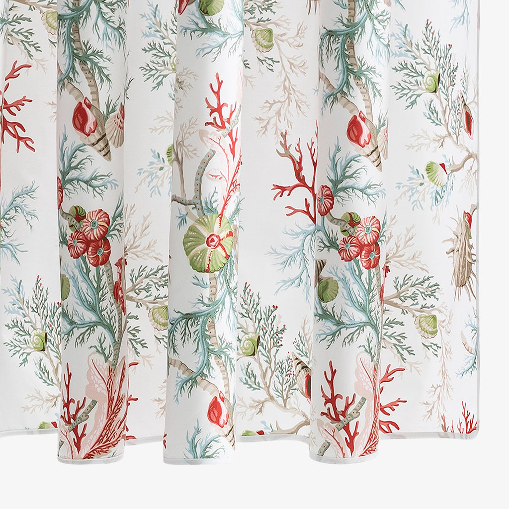 Let the beauty of the sea shine through with Del Tesoro Shower Curtain inspired by a Schumacher design. Printed on luxurious Egyptian cotton by Matouk, this curtain features vibrant coral hues and playful deep sea life motifs. Unlock the treasures of the ocean in your bathroom.