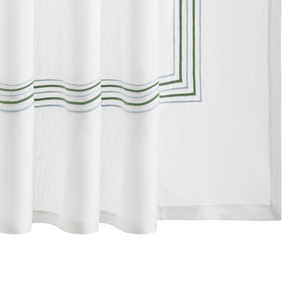 Matouk's beloved bespoke embroidery style, Presto, is meticulously applied to a 100% linen shower curtain in two-toned complementing threads. With a large choice of thread colors and combinations (we can do custom), this shower curtain make it so easy to find a home in your bathroom design.